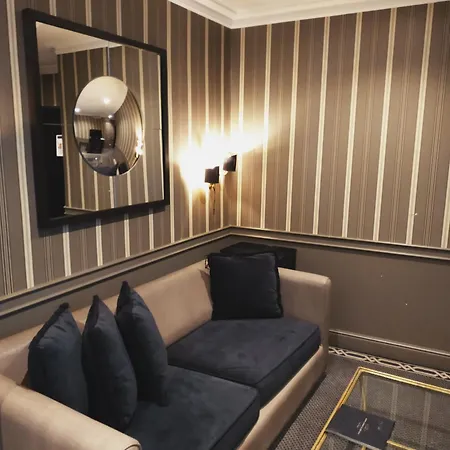 Hotel George Washington París
