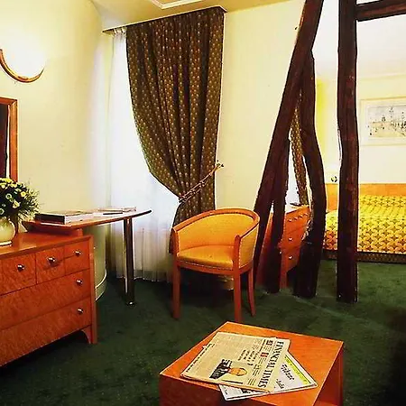 George Washington מלון פריז