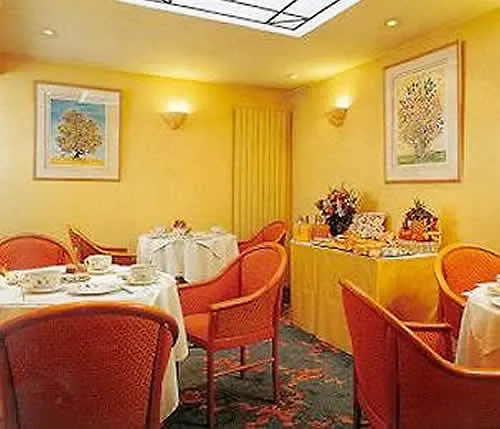 George Washington 4* Paris